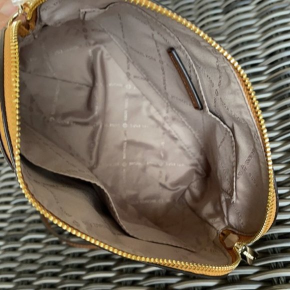 Michael Kors Jet Set Travel Medium Dome Crossbody Bag Marigold Multi - Picture 9 of 16